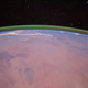 2011年国际空间站(ISS)观测到的地球大气中的绿色气辉。